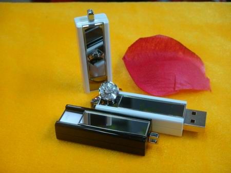 時(shí)尚如鉆戒 便宜如“白菜”善耕堂U盤圖