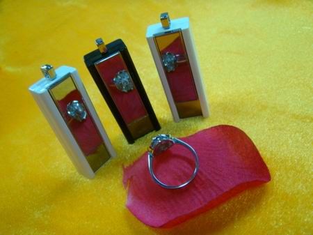 時(shí)尚如鉆戒 便宜如 白菜”善耕堂U盤圖