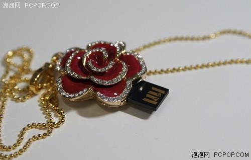 看合體神奇U盤近期六款新奇產品曝光